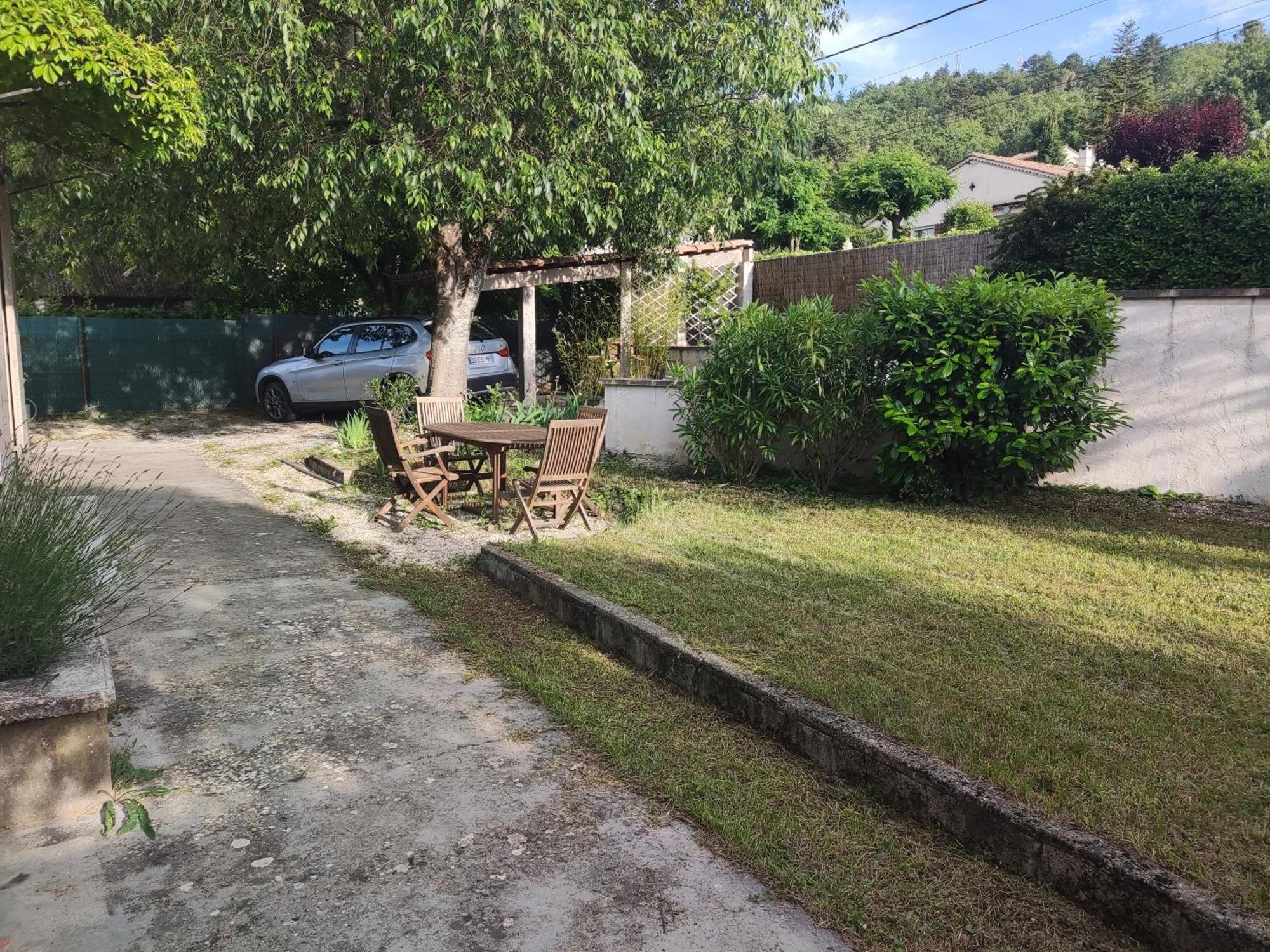 Céreste Chambre Au Coeur Du Luberon B&B 외부 사진